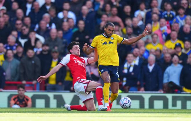 Declan Rice of Arsenal battles with Dominic Calvert-Lewin of Leeds United Arsenal v Leeds United, Premier League, Football, Emirates Stadium, London, UK - 10 Oct 2026London Emirates Stadium United Kingdom EDITORIAL USE ONLY No use with unauthorised audio, video, data, fixture lists, club league logos or live services. Online in-match use limited to 120 images, no video emulation. No use in betting, games or single club league player publications. Copyright: xJavierxGarcia Shutterstockx 17204400ah