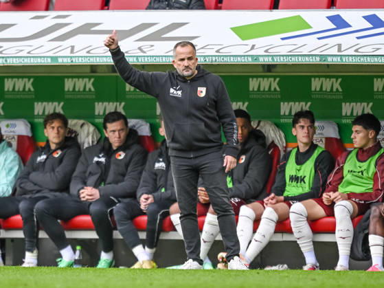 Trainer Manuel Baum (FC Augsburg) gestikuliert, gestik waehrend des spiels der 1. Bundesliga zwischen FC Augsburg und FC Bayern Muenchen, WWK Arena am 10. October 2026 in Augsburg, Deutschland. (Foto von Harry Langer DeFodi Images) +++ Trainer Manuel Baum (FC Augsburg) gestures during the Bundesliga match between FC Augsburg and FC Bayern Muenchen at WWK Arena on October 10, 2026 in Augsburg, Germany. (Photo by Harry Langer DeFodi Images) DFB DFL REGULATIONS PROHIBIT ANY USE OF PHOTOGRAPHS AS IMAGE SEQUENCES AND OR QUASI-VIDEO. (Photo by Harry Langer DeFodi Images) DFB DFL REGULATIONS PROHIBIT ANY USE OF PHOTOGRAPHS AS IMAGE SEQUENCES AND OR QUASI-VIDEO. -
