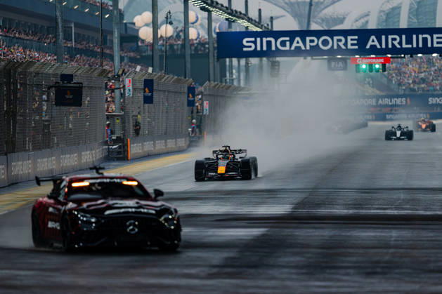 2026 Formula 1 Singapore Grand Prix - Sprint MAX VERSTAPPEN (NED) of Oracle Red Bull Racing Sprint Race on SATURDAY during the 2026 FORMULA 1 SINGAPORE AIRLINES SINGAPORE GRAND PRIX 2026 at MARINA BAY STREET CIRCUIT SINGAPORE on October 10, 2026. Photo by Tan Jun Da ABACAPRESS.COM Singapore Singapore  Copyright: xJunxDaxTan ABACAx