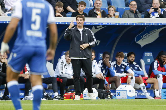 Merlin Polzin (Hamburger SV, Trainer), Mimik, Gesichtsausdruck, Emotion , Deutschland, Fussball, 1. Bundesliga, 5.Spieltag, 2026 2027, TSG Hoffenheim vs. Hamburger SV, 10.10.2026, Sinsheim SNP Arena Deutschland Copyright: xGrantxHubbsx