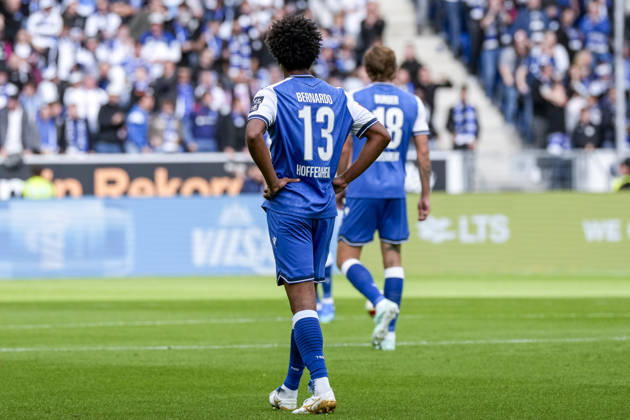 v.li.: Bernardo Fernandes da Silva Junior (Hoffenheim, 13), Wouter Burger (Hoffenheim, 18), Spieler der TSG 1899 Hoffenheim, enttäuscht schauend, Enttäuschung, Frustration, disappointed, pessimistisch, nach dem Gegentor zum 0:1, Action, Aktion, Spielszene, 10.10.2026, Sinsheim (Deutschland), Fussball, Bundesliga, TSG 1899 Hoffenheim - Hamburger SV, DFB DFL REGULATIONS PROHIBIT ANY USE OF PHOTOGRAPHS AS IMAGE SEQUENCES AND OR QUASI-VIDEO.