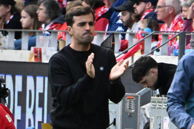10.10.2026, xsltx, Fussball 1.Bundesliga, FSV Mainz 05 - Bayer 04 Leverkusen v.l. Torjubel nach dem Tor zum celebrating the goal celebrate 0:1 Trainer Coach Carles Martinez (Bayer 04 Leverkusen) (DFL DFB REGULATIONS PROHIBIT ANY USE OF PHOTOGRAPHS as IMAGE SEQUENCES and or QUASI-VIDEO) Mainz
