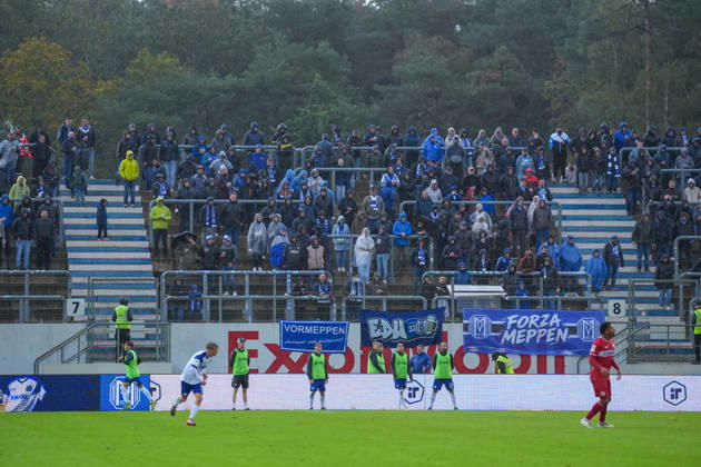 Deutschland: Fussball, 3. Liga, 8. Spieltag, Hänsch-Arena, Meppen, Emsland, Niedersachsen, SV Meppen vs. VfB Stuttgart U21, U 21 VfB Stuttgart II: Kein gutes Wetter im Emsland Copyright: xMichelxWittex
