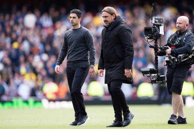Arsenal Manager Mikel Arteta and Leeds United Manager Daniel Farke walk onto the pitch at full time Arsenal v Leeds United, Premier League, Football, Emirates Stadium, London, UK - 10 Oct 2026London Emirates Stadium United Kingdom EDITORIAL USE ONLY No use with unauthorised audio, video, data, fixture lists, club league logos or live services. Online in-match use limited to 120 images, no video emulation. No use in betting, games or single club league player publications. Copyright: xWiredxPhotos Shutterstockx 17204325ap