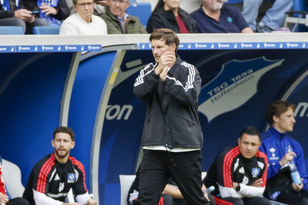 Merlin Polzin (Hamburger SV, Trainer), Mimik, Gesichtsausdruck, Emotion , Deutschland, Fussball, 1. Bundesliga, 5.Spieltag, 2026 2027, TSG Hoffenheim vs. Hamburger SV, 10.10.2026, Sinsheim SNP Arena Deutschland Copyright: xGrantxHubbsx