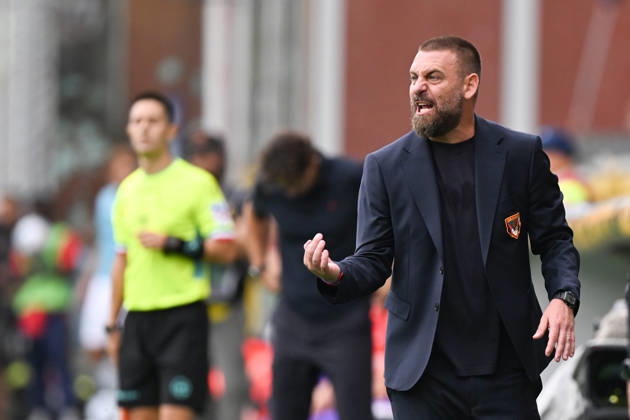 GenoaÕs head coach Daniele De Rossi during the Serie A soccer match between Genoa and Fiorentina at the Luigi Ferraris Stadium in Genoa, Italy - Saturday, October 10, 2026. - Soccer .  Copyright: xTanoxPecoraro LaPressex