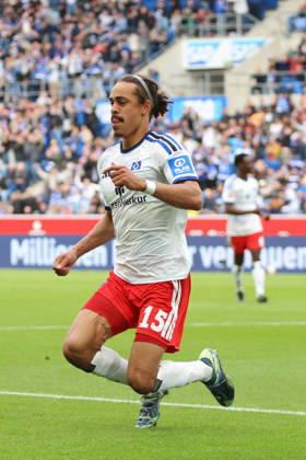 10.10.2026, xtvx, Fussball 1.Bundesliga, TSG 1899 Hoffenheim - Hamburger SV v.l. Goal scored, Tor zum 0:1 Yussuf Poulsen (Hamburger SV) Torjubel, Goal celebration, celebrate the goal, celebrates scoring Yussuf Poulsen (Hamburger SV) (DFL DFB REGULATIONS PROHIBIT ANY USE OF PHOTOGRAPHS as IMAGE SEQUENCES and or QUASI-VIDEO) Sinsheim