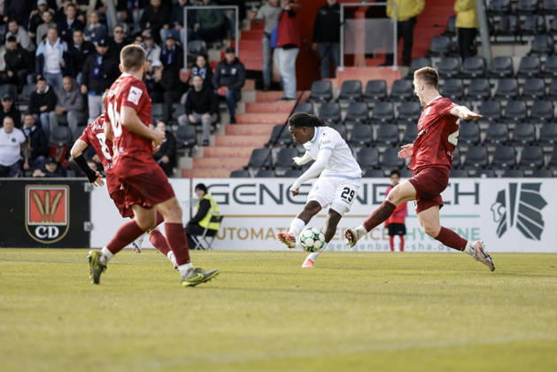 10.10.2026, xhettx, Fussball 3.Liga, SG Sonnenhof Grossaspach - SV Waldhof Mannheim v.l. das 3:1 durch Nolan Muteba (SV Waldhof Mannheim, 29)