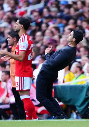Arsenal Manager Mikel Arteta Arsenal v Leeds United, Premier League, Football, Emirates Stadium, London, UK - 10 Oct 2026London Emirates Stadium United Kingdom EDITORIAL USE ONLY No use with unauthorised audio, video, data, fixture lists, club league logos or live services. Online in-match use limited to 120 images, no video emulation. No use in betting, games or single club league player publications. Copyright: xJavierxGarcia Shutterstockx 17204400ay