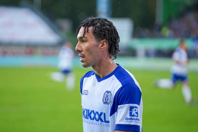 Deutschland: Fussball, 3. Liga, 8. Spieltag, Hänsch-Arena, Meppen, Emsland, Niedersachsen, SV Meppen vs. VfB Stuttgart U21, U 21 VfB Stuttgart II: Niclas Nadj (SV Meppen, 40) Copyright: xMichelxWittex