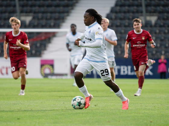 Nolan Muteba N Tumba (SV Waldhof Mannheim, 29) am Ball GER, Fussball, SG Sonnenhof Grossaspach vs. SV Waldhof Mannheim, 3. Liga, 8. Spieltag, Aspach, Saison 2026 2027, 10.10.2026 GER, Fussball, SG Sonnenhof Grossaspach vs. SV Waldhof Mannheim, 3. Liga, 8. Spieltag, Aspach, Saison 2026 2027, 10.10.2026 Aspach Copyright: xCarstenxSchweringx EP_CSG