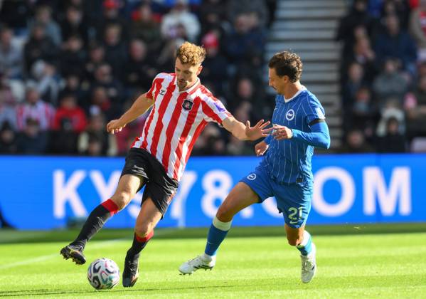 Thomas Meunier of Sunderland (left) and Olivier Boscagli of Brighton & Hove Albion Sunderland v Brighton & Hove Albion, Premier League, Football, Stadium of Light, Sunderland, UK - 10 Oct 2026Sunderland Stadium of Light United Kingdom EDITORIAL USE ONLY No use with unauthorised audio, video, data, fixture lists, club league logos or live services. Online in-match use limited to 120 images, no video emulation. No use in betting, games or single club league player publications. Copyright: xRichardxLee Shutterstockx 17205894ab