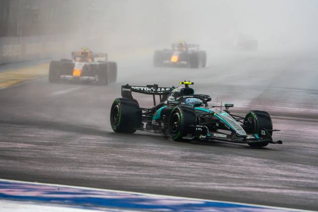 October 10, 2026, Singapore, Singapore: Andrea Kimi Antonelli (ITA) (Mercedes-AMG Petronas F1 Team) during the sprint of the Formula 1 Singapore Grand Prix 2026 at the Marina Bay Street Circuit. Singapore Singapore - ZUMAs197 20261010_aaa_s197_013 Copyright: xLucaxMartinix