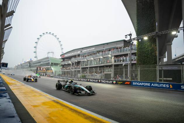 October 10, 2026, Singapore, Singapore: Andrea Kimi Antonelli (ITA) (Mercedes-AMG Petronas F1 Team) during the sprint of the Formula 1 Singapore Grand Prix 2026 at the Marina Bay Street Circuit. F1 2026: (Sprint Race) Singapore Grand Prix In Singapore, Singapore - 10 Oct 2026 - ZUMAs197 20261010_aaa_s197_008 Copyright: xLucaxMartinix