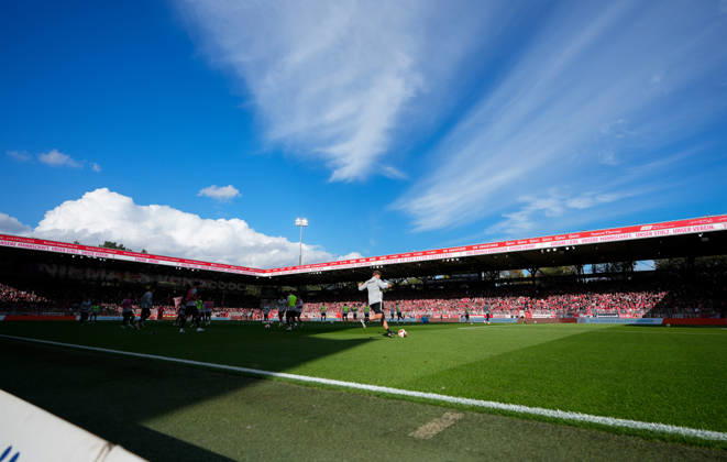 Ansichten des Stadions waehrend sich beide Mannschaften vor Spielbeginn aufwaermen. GER, 1.FC Union Berlin vs SV Elversberg, 1. Bundesliga, 5. Spieltag, Saison 2026-27, Stadion An der Alten Foersterei, Berlin, 10.10.2026 DFL REGULATIONS PROHIBIT ANY USE OF PHOTOGRAPHS AS IMAGE SEQUENCES AND OR QUASI-VIDEO 1.FC Union Berlin vs SV Elversberg, 1. Bundesliga, 5. Spieltag, Saison 2026-27, 10.10.2026 Berlin Copyright: xEibner-Pressefoto ScottxColemanx EP_SCN