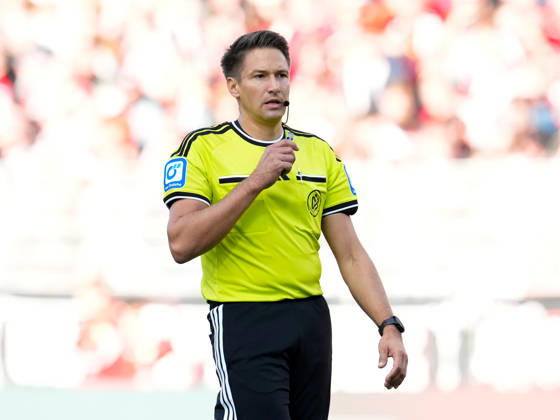 Tobias Reichel (Schiedsrichter) GER, 1.FC Union Berlin vs SV Elversberg, 1. Bundesliga, 5. Spieltag, Saison 2026-27, Stadion An der Alten Foersterei, Berlin, 10.10.2026 DFL REGULATIONS PROHIBIT ANY USE OF PHOTOGRAPHS AS IMAGE SEQUENCES AND OR QUASI-VIDEO 1.FC Union Berlin vs SV Elversberg, 1. Bundesliga, 5. Spieltag, Saison 2026-27, 10.10.2026 Berlin Copyright: xEibner-Pressefoto ScottxColemanx EP_SCN