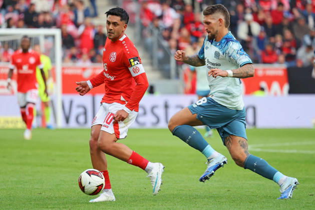 Mainz, Deutschland 10. Oktober 2026: 1. Bundesliga - 2026 2027 - 5. Spieltag - 1. FSV Mainz 05 gegen Bayer 04 Leverkusen Im Bild: v. li. im Zweikampf Nadiem Amiri (M05) gegen Robert Andrich (B04). DFL regulations prohibit any use of photographs as image sequences and or quasi-video Mewa Arena Rheinland - Pfalz Copyright: xFotostandx xRacochax