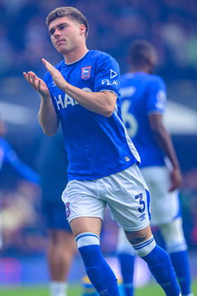 IPSWICH, ENGLAND OCTOBER 10 - Leif Davis of Ipswich Town during the Premier League game between Ipswich Town and Fulham at Portman Road on October 10, 2026 in Ipswich, England. (Photo by Keeran Marquis Sports Press Photo) Copyright: xKeeranxMarquis SPPx Sportspressphoto_SPR250816
