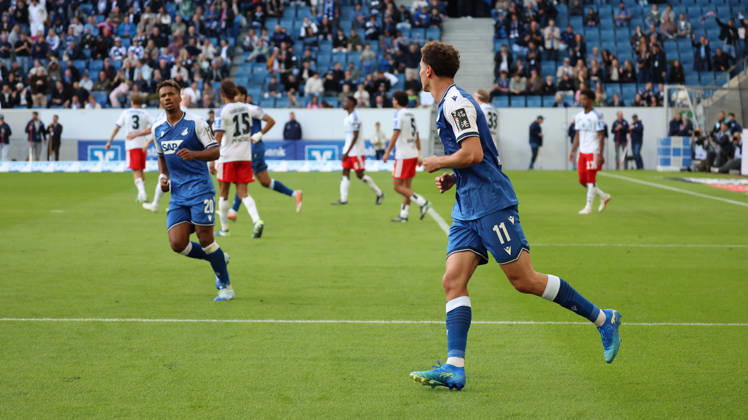 10.10.2026, xrekx, Fussball 1.Bundesliga, TSG 1899 Hoffenheim - Hamburger SV v.l. BambasÃ ContÃ (TSG 1899 Hoffenheim) Torjubel nach dem Tor zum celebrating the goal celebrate 1:1 durch Fisnik Asllani (TSG 1899 Hoffenheim) (DFL DFB REGULATIONS PROHIBIT ANY USE OF PHOTOGRAPHS as IMAGE SEQUENCES and or QUASI-VIDEO) Sinsheim