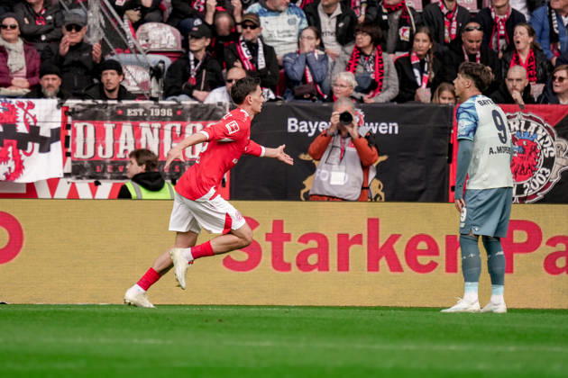Deutschland: Fussball Saison 2026 2027 , 1. Bundesliga , 5. Spieltag , 1. FSV Mainz 05 vs. Bayer 04 Leverkusen - MEWA-Arena (Mainz) : Anthony Caci (1. FSV Mainz 05, 19) Tor und Torjubel zum 2:2, Tor, Torjubel, Jubel, Freude, Emotionen Mainz MEWA-Arena Deutschland Germany Copyright: xBennetxLongx