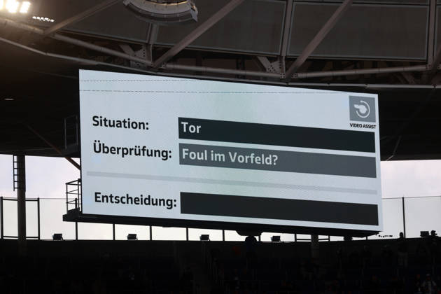 10.10.26 TSG 1899 Hoffenheim - Hamburger SV Deutschland, Sinsheim, 10.10.2026, Fussball, Bundesliga, Saison 2026 2027, TSG 1899 Hoffenheim - Hamburger SV: Anzeigetafel VAR.