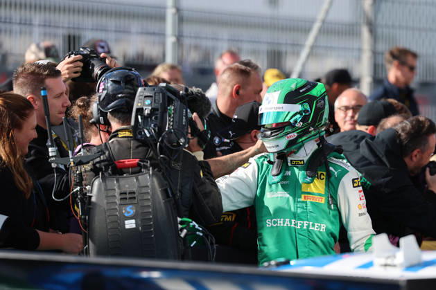 Hockenheim, Deutschland 09.- 11. Oktober 2026: DTM - 2026 - Saisonfinale - Hockenheimring - Samstag Rennen 1 Im Bild: Marco Wittmann (GER 11) im Parc Ferme nach Platz 3 Hockenheimring Baden Württemberg Copyright: xFotostandx xFWMEDIAx
