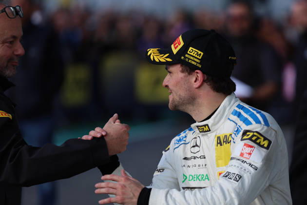 Hockenheim, Deutschland 09.- 11. Oktober 2026: DTM - 2026 - Saisonfinale - Hockenheimring - Samstag Rennen 1 Im Bild: Lucas Auer (AUT 22) klatscht nach dem Sieg ab Hockenheimring Baden Württemberg Copyright: xFotostandx xFWMEDIAx