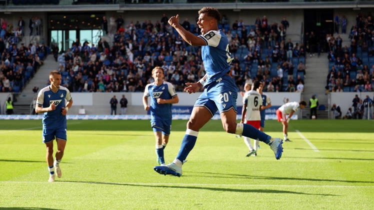 10.10.2026, xrekx, Fussball 1.Bundesliga, TSG 1899 Hoffenheim - Hamburger SV v.l. Torjubel nach dem Tor zum celebrating the goal celebrate 1:1 durch BambasÃ ContÃ (TSG 1899 Hoffenheim) wurde nicht gegeben. Foulspiel im Vorfeld (DFL DFB REGULATIONS PROHIBIT ANY USE OF PHOTOGRAPHS as IMAGE SEQUENCES and or QUASI-VIDEO) Sinsheim