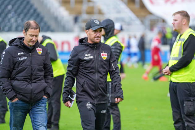 Deutschland: Fussball, 3. Liga, 8. Spieltag, Hänsch-Arena, Meppen, Emsland, Niedersachsen, SV Meppen vs. VfB Stuttgart U21, U 21 VfB Stuttgart II: Nico Willig (Trainer, VfB Stuttgart U21) Copyright: xMichelxWittex