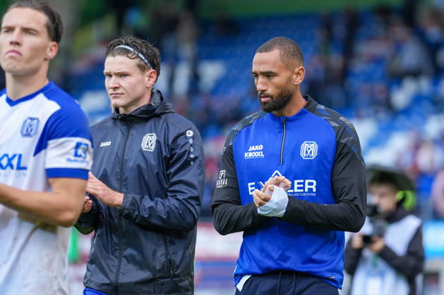 Deutschland: Fussball, 3. Liga, 8. Spieltag, Hänsch-Arena, Meppen, Emsland, Niedersachsen, SV Meppen vs. VfB Stuttgart U21, U 21 VfB Stuttgart II: Die beiden Stürmer Richard Meier (SV Meppen, 13) und Cyrill Akono (SV Meppen, 9) zünden bisher noch nicht ganz Copyright: xMichelxWittex