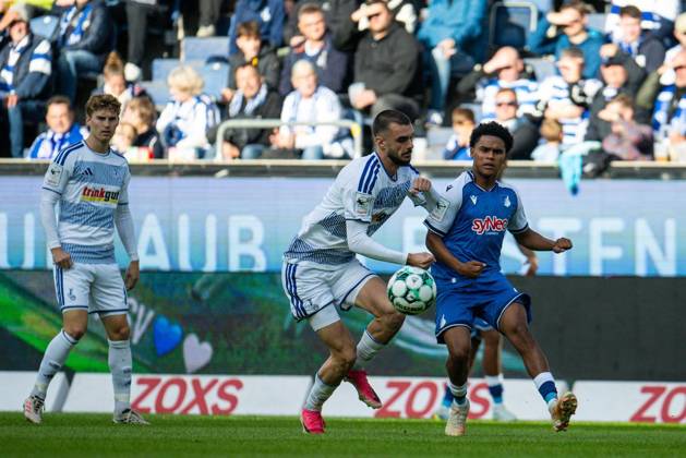 3.Liga MSV Duisburg - TSG Hoffenheim II ** NUR FÜR REDAKTIONELLE ZWECKE ** EDITORIAL USE ONLY **<p>Fußball 3.Liga MSV Duisburg - TSG Hoffenheim II am 10.10.26 in der Schauinsland-Reisen Arena in Duisburg Rasim Bulic ( Duisburg ) Duisburg Copyright: JakobxKlos