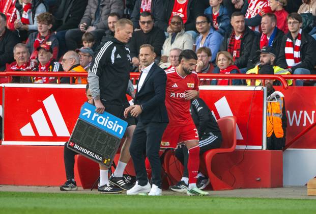 Fußball, Herren, Saison 2026 2027, 1. Bundesliga (5. Spieltag), 1. FC Union Berlin - SV 07 Elversberg, v. l. Torwarttrainer Marcel Höttecke (1. FC Union), Trainer Mauro Lustrinelli (1. FC Union Berlin), Kastriot Imeri (1. FC Union Berlin), 10.10.2026, Copyright: xMatthiasxKochx