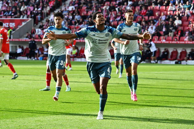 10.10.2026, xsltx, Fussball 1.Bundesliga, FSV Mainz 05 - Bayer 04 Leverkusen v.l. Torjubel nach dem Tor zum celebrating the goal celebrate 2:3 durch Jarell Quansah (Bayer 04 Leverkusen) (DFL DFB REGULATIONS PROHIBIT ANY USE OF PHOTOGRAPHS as IMAGE SEQUENCES and or QUASI-VIDEO) Mainz