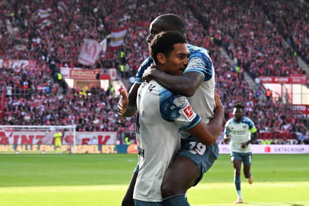 10.10.2026, xsltx, Fussball 1.Bundesliga, FSV Mainz 05 - Bayer 04 Leverkusen v.l. Torjubel nach dem Tor zum celebrating the goal celebrate 2:3 durch Jarell Quansah (Bayer 04 Leverkusen) (DFL DFB REGULATIONS PROHIBIT ANY USE OF PHOTOGRAPHS as IMAGE SEQUENCES and or QUASI-VIDEO) Mainz