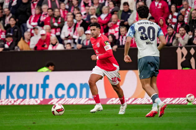 Deutschland: Fussball Saison 2026 2027 , 1. Bundesliga , 5. Spieltag , 1. FSV Mainz 05 vs. Bayer 04 Leverkusen - MEWA-Arena (Mainz) : Nadiem Amiri (1. FSV Mainz 05, 10) am Ball, im Ballbesitz Mainz MEWA-Arena Deutschland Germany Copyright: xBennetxLongx