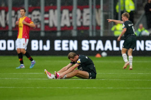 Eredivisie: Go Ahead Eagles v Sparta Rotterdam Deventer - Milan Zonneveld of Sparta Rotterdam injured during the eighth competition round of the 2026 2027 Eredivisie season. The match is set between Go Ahead Eagles and Sparta Rotterdam at De Adelaarshorst on 10 October 2026 in Deventer, Netherlands. (Hero Images Danny de Groot) Copyright: xDannyxdexGrootx