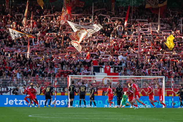 Deutschland: Fussball 1. Bundesliga, 5. Spieltag 2026 2027, 1.FC Union Berlin - SV Elversberg am 10.10.2026 in Berlin (Stadion An der Alten Försterei): Tor zum 1:0 Livan Burcu (1. FC Union Berlin, 9) Copyright: xSvenxHeidmannx