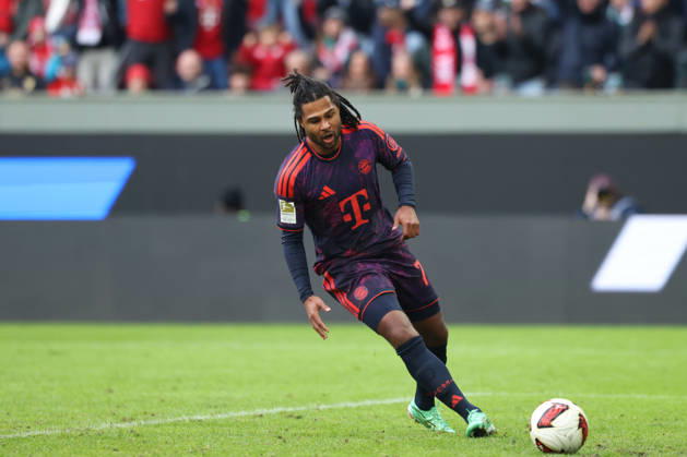 Serge Gnabry (FC Bayern Muenchen, 07), GER, FC Augsburg vs. FC Bayern Muenchen, Fussball, Bundesliga, 5. Spieltag, Saison 2026 2027, 10.10.2026, DFL DFB REGULATIONS PROHIBIT ANY USE OF PHOTOGRAPHS as IMAGE SEQUENCES and or QUASI-VIDEO, GER, FC Augsburg vs. FC Bayern Muenchen, Fussball, Bundesliga, 5. Spieltag, Saison 2026 2027, 10.10.2026 Augsburg Copyright: xEibner-Pressefoto JennixMaulx EP_JML
