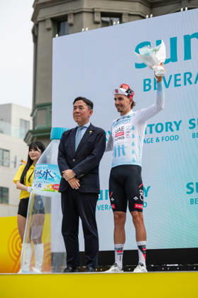 Tour De Kyushu Stage Finishes In Fukuoka s Tenjin For The First Time Matteo Malucelli of XDS Astana Team wins Stage 1 of the Mynavi Tour de Kyushu 2026 at the finish line on Tenjin Bridge in Fukuoka, Japan, on October 10, 2026. The Italian won the 152.0-kilometer Saga-Fukuoka stage in 3 hours 9 minutes 51 seconds, ahead of Luke Mudgway (Li Ning Star) and Alessio Delle Vedove (XDS Astana Team), and took the general and points classification leads. It was the first time the race finished in Tenjin, the commercial heart of Fukuoka, where a parade, stage events and food stalls marked the day. The race, first held in 2023 and part of the UCI Asia Tour (2.1 category), runs October 9-12 through six Kyushu prefectures under the official title We stand with Kumamoto. Mynavi Tour de Kyushu 2026, adopted to support areas affected by the Kumamoto earthquake. Fukuoka Japan Copyright: xRyoxChix originalFilename:zhi-tourdeky261010_np8Zq.jpg