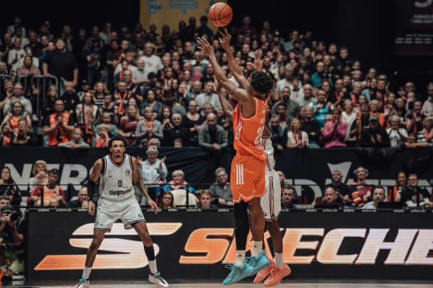 easyCredit Basketball Bundesliga, 5. Spieltag, Niners Chemnitz -Bayern München 10.10.2026 ab 16:00 Uhr Chemnitz, Chemnitz Arena Im Foto: 20 Urald King, 00 Miles Norris easyCredit Basketball Bundesliga, 5. Spieltag, Niners Chemnitz - Bayern München Chemnitz Sachsen Deutschland Copyright: xEHLxMedia MichelxKöhlerx 20261010-Niners-Chemnitz-Bayern-M__nchen-028