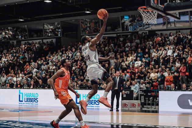 easyCredit Basketball Bundesliga, 5. Spieltag, Niners Chemnitz -Bayern München 10.10.2026 ab 16:00 Uhr Chemnitz, Chemnitz Arena Im Foto: 44 Kamar Baldwin beim Dunking easyCredit Basketball Bundesliga, 5. Spieltag, Niners Chemnitz - Bayern München Chemnitz Sachsen Deutschland Copyright: xEHLxMedia MichelxKöhlerx 20261010-Niners-Chemnitz-Bayern-M__nchen-039