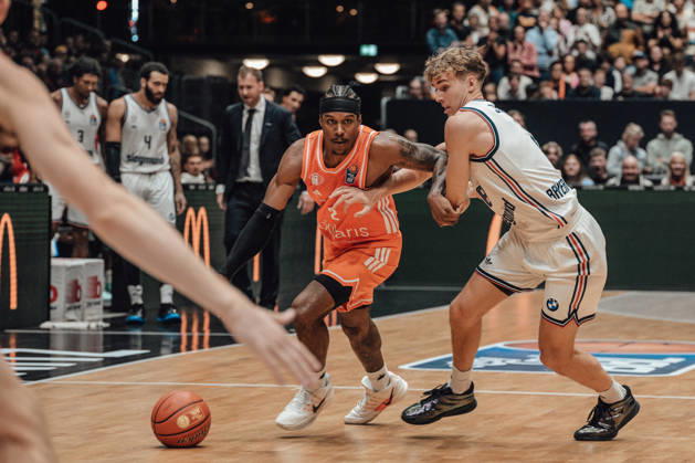 easyCredit Basketball Bundesliga, 5. Spieltag, Niners Chemnitz -Bayern München 10.10.2026 ab 16:00 Uhr Chemnitz, Chemnitz Arena Im Foto: 02 Stefan Smith easyCredit Basketball Bundesliga, 5. Spieltag, Niners Chemnitz - Bayern München Chemnitz Sachsen Deutschland Copyright: xEHLxMedia MichelxKöhlerx 20261010-Niners-Chemnitz-Bayern-M__nchen-050