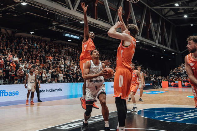 easyCredit Basketball Bundesliga, 5. Spieltag, Niners Chemnitz -Bayern München 10.10.2026 ab 16:00 Uhr Chemnitz, Chemnitz Arena Im Foto: 01 Oscar da Silva easyCredit Basketball Bundesliga, 5. Spieltag, Niners Chemnitz - Bayern München Chemnitz Sachsen Deutschland Copyright: xEHLxMedia MichelxKöhlerx 20261010-Niners-Chemnitz-Bayern-M__nchen-067