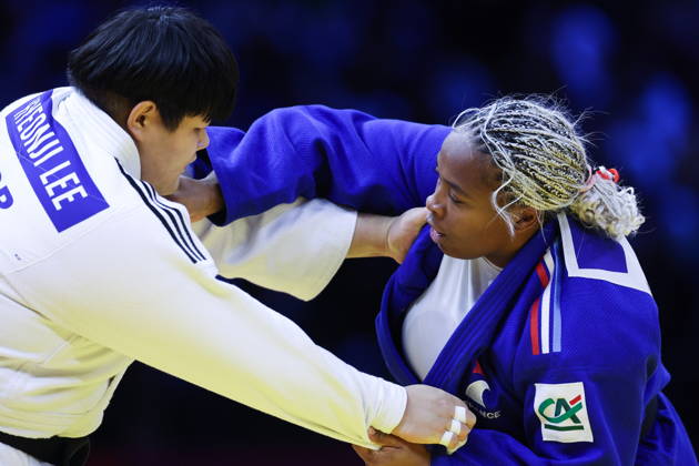 AZERBAIJAN, BAKU - OCTOBER 10, 2026: France s Romane Dicko (R) and South Korea s Lee Hyeon-ji fight in their heavyweight bout during the 2026 World Judo Championships at the National Gymnastics Arena. Mikhail Sinitsyn TASS  99046388