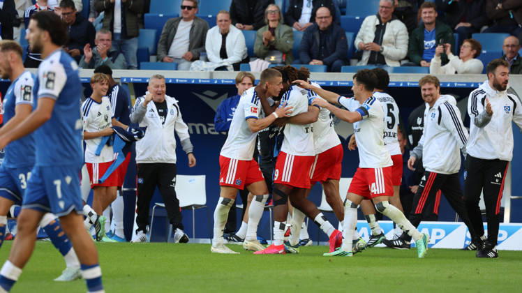 10.10.2026, xrekx, Fussball 1.Bundesliga, TSG 1899 Hoffenheim - Hamburger SV v.l. Torjubel nach dem Tor zum celebrating the goal celebrate 2:2 durch Terem Moffi (Hamburger SV) (DFL DFB REGULATIONS PROHIBIT ANY USE OF PHOTOGRAPHS as IMAGE SEQUENCES and or QUASI-VIDEO) Sinsheim
