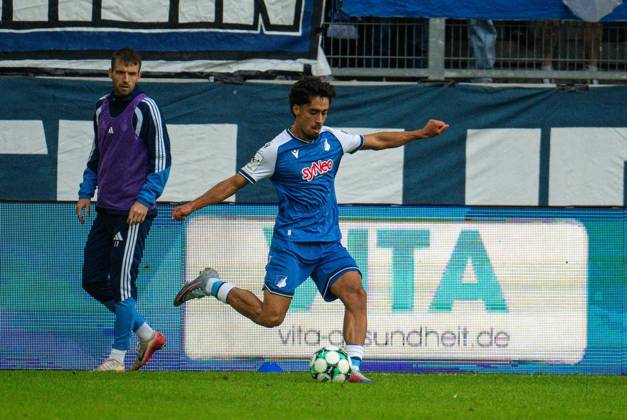 3.Liga MSV Duisburg - TSG Hoffenheim II ** NUR FÜR REDAKTIONELLE ZWECKE ** EDITORIAL USE ONLY **<p>Fußball 3.Liga MSV Duisburg - TSG Hoffenheim II am 10.10.26 in der Schauinsland-Reisen Arena in Duisburg Muhammed Zor( Hoffenheim 2) Duisburg Copyright: JakobxKlos