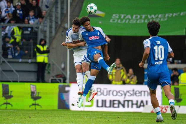 3.Liga MSV Duisburg - TSG Hoffenheim II ** NUR FÜR REDAKTIONELLE ZWECKE ** EDITORIAL USE ONLY **<p>Fußball 3.Liga MSV Duisburg - TSG Hoffenheim II am 10.10.26 in der Schauinsland-Reisen Arena in Duisburg Tobias Fleckstein( Duisburg ) Duisburg Copyright: JakobxKlos