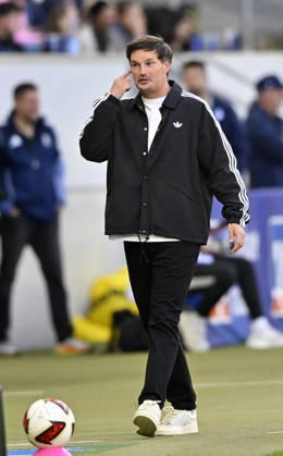 Trainer Coach Merlin Polzin Hamburger SV HSV Gestik Geste TSG 1899 Hoffenheim vs Hamburger SV HSV 10.10.2026 DFL REGULATIONS PROHIBIT ANY USE OF PHOTOGRAPHS AS IMAGE SEQUENCES AND OR QUASI-VIDEO TSG 1899 Hoffenheim vs Hamburger SV HSV