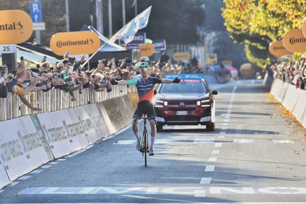 IPA89506591 - Paul Seixas (FRA) at the finish line during Il Lombardia 2026, a Road cycling, Rad, Radsport, Strasse race in Bergamo, Italy, on October 10, 2026  Copyright: xDavidexVaninetti IPAxSportx xx IPA89506591