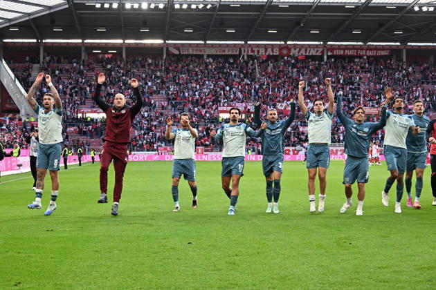 10.10.2026, xsltx, Fussball 1.Bundesliga, FSV Mainz 05 - Bayer 04 Leverkusen v.l. Jubel, Freude über den Sieg (DFL DFB REGULATIONS PROHIBIT ANY USE OF PHOTOGRAPHS as IMAGE SEQUENCES and or QUASI-VIDEO) Mainz